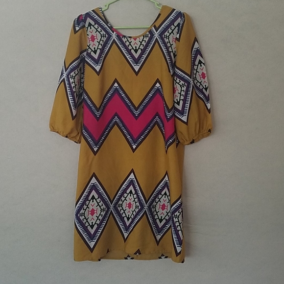 Truth NYC Beautiful dress with bow - Picture 3 of 4